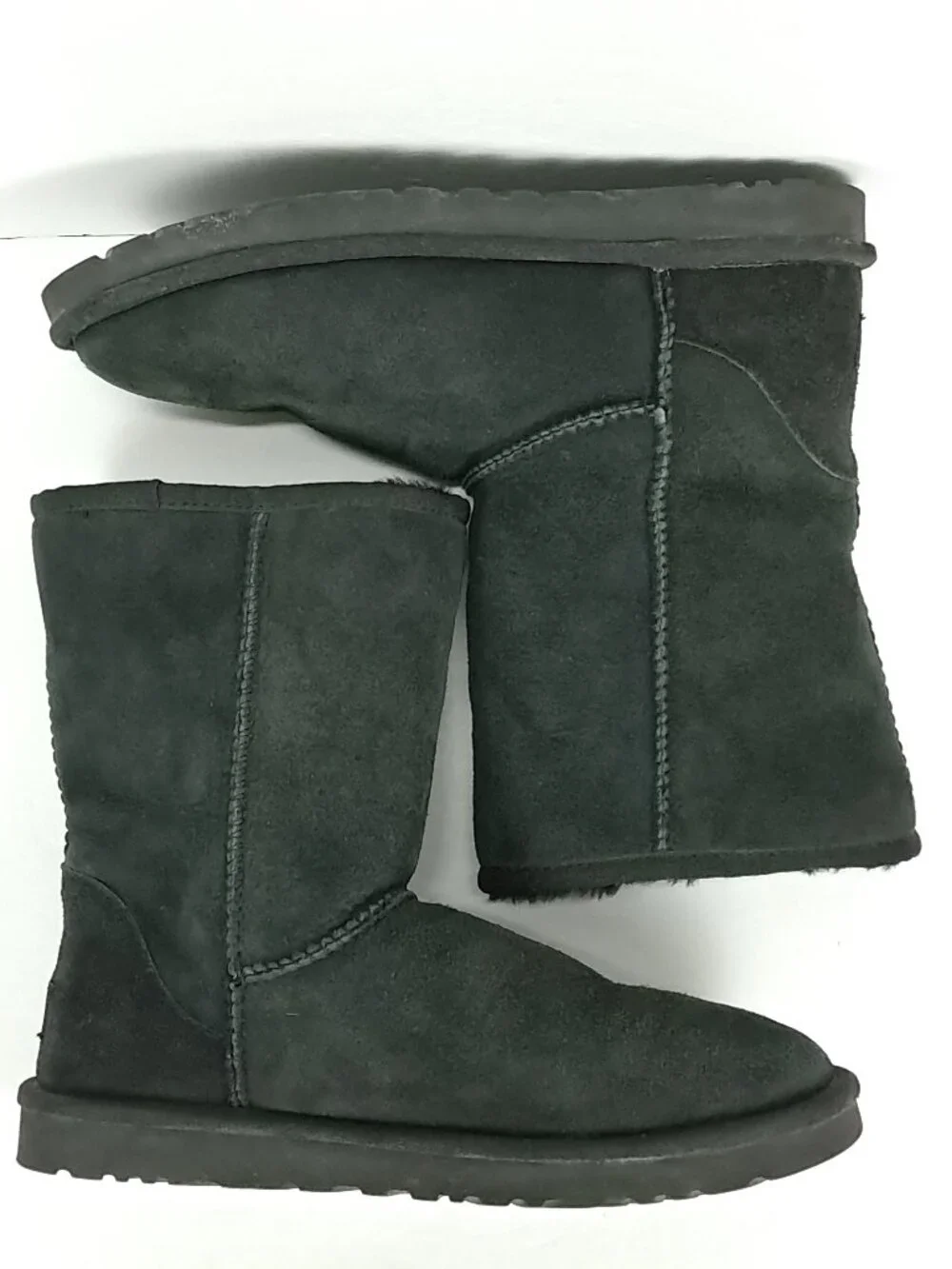 UGG Classic Short Boots Women 9 Faded Black Leather Sheepskin Lined Pull On 5825